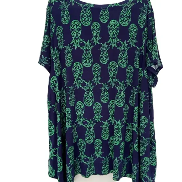 CYNTHIA ROWLEY NAVY BLUE AND GREEN PINEAPPLE PRINT SHORT SLEEVE RAYON BLEND TOP - Picture 2 of 9